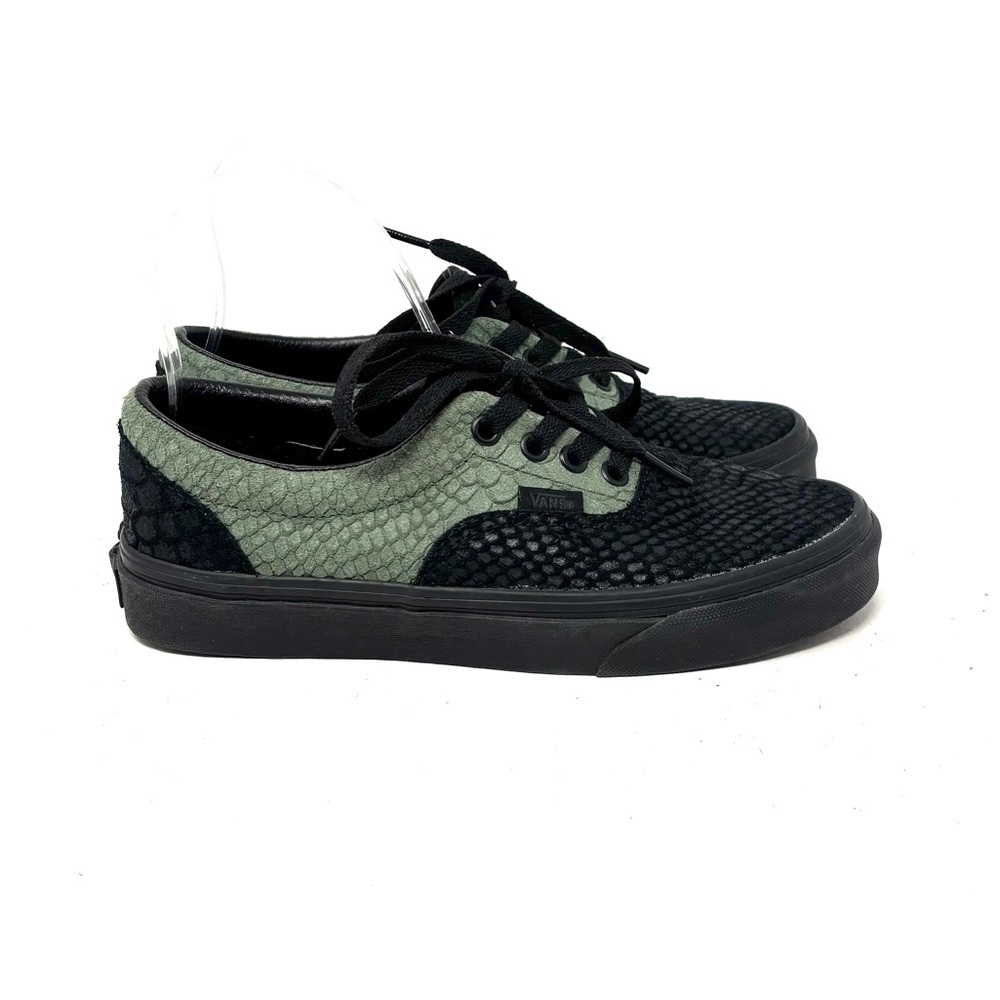 Vans - Picture 5 of 7